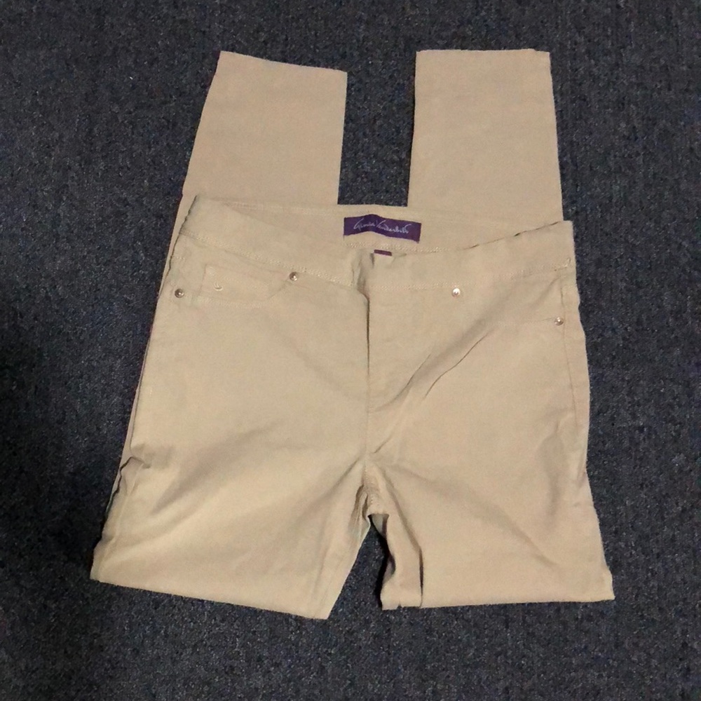 Gloria Vanderbilt slacks